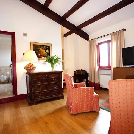 Le Tre Vaselle & 5* 토르지아노