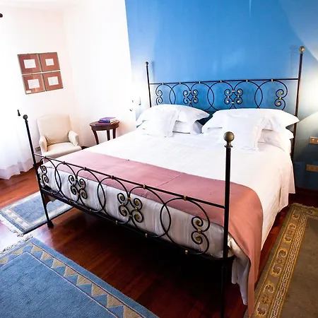 Hotel Le Tre Vaselle & 5*