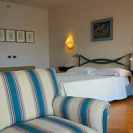 Hotel Le Tre Vaselle & Torgiano