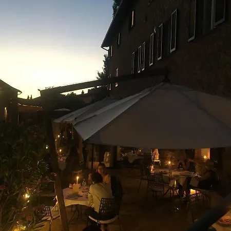 Le Tre Vaselle & 토르지아노