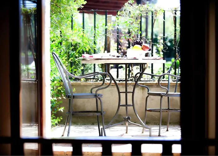 Otel Le Tre Vaselle & Torgiano